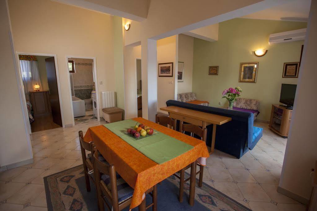 Apartments Villa Ban Rovinj Exterior photo